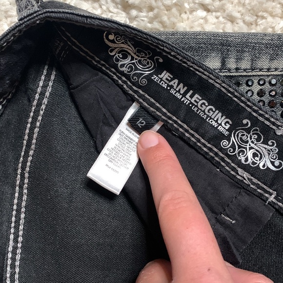 Express Jeans- Black Washed w/ Rhinestones- Sz 12- Zelda Slim Fit Ultra Low Rise - Picture 7 of 10